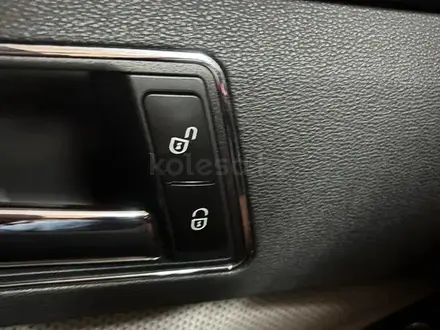 Кнопки крышки центрального замка на передней левой двери Mercedes Benz за 5 500 тг. в Алматы – фото 6