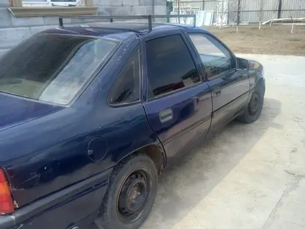 Opel Vectra 1994 года за 500 000 тг. в Атырау – фото 2