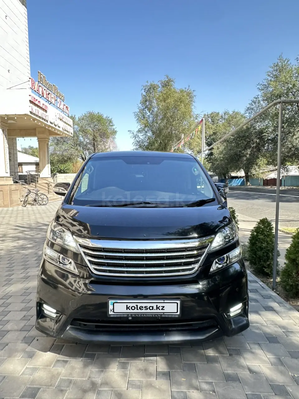 Toyota Vellfire, 2010
