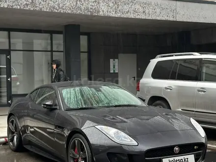 Jaguar F-Type 2015 года за 30 000 000 тг. в Алматы
