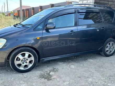 Toyota Ipsum 2002 года за 3 800 000 тг. в Атырау – фото 2