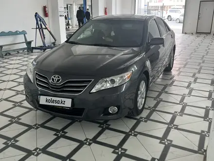 Toyota Camry 2010 года за 8 600 000 тг. в Атырау – фото 3