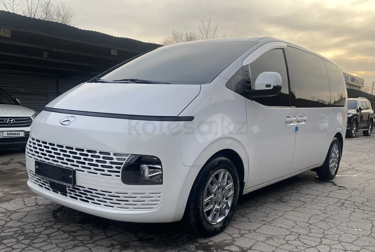 Hyundai Staria, 2022