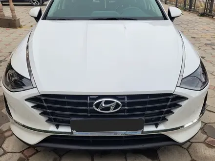 Hyundai Sonata 2022 года за 10 000 000 тг. в Актау – фото 2