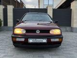 Volkswagen Golf 1993 годаfor2 300 000 тг. в Тараз