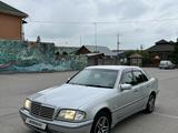 Mercedes-Benz C 240 1999 годаүшін4 199 999 тг. в Алматы – фото 3