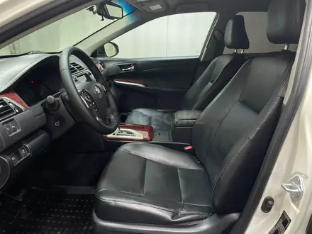 Toyota Camry 2014 года за 9 300 000 тг. в Алматы – фото 11