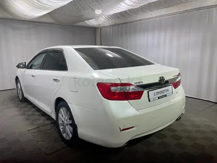 Toyota Camry 2014 года за 9 300 000 тг. в Алматы – фото 2