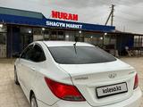 Hyundai Solaris 2014 года за 3 500 000 тг. в Жанаозен – фото 2