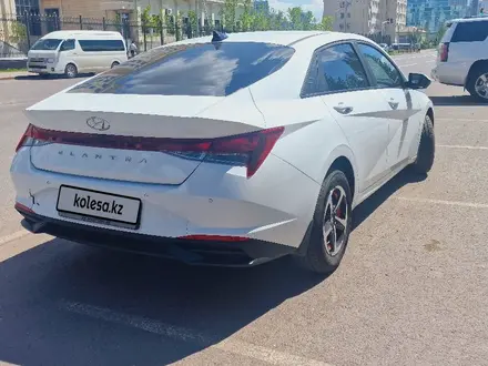 Hyundai Elantra 2022 года за 9 500 000 тг. в Астана – фото 4