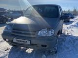 Chevrolet Niva 2005 года за 1 350 000 тг. в Астана – фото 2