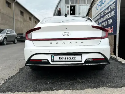 Hyundai Sonata 2019 года за 11 000 000 тг. в Шымкент – фото 2