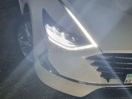 Hyundai Sonata 2019 года за 11 000 000 тг. в Шымкент – фото 26