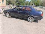 Volkswagen Vento 1992 годаfor1 050 000 тг. в Астана – фото 4