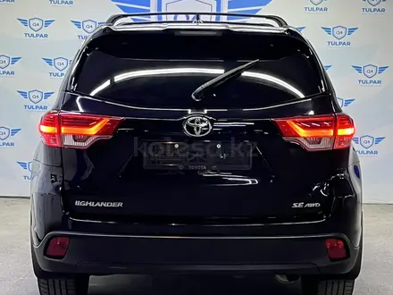 Toyota Highlander 2018 года за 18 100 000 тг. в Шымкент – фото 4