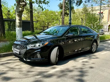 Hyundai Sonata 2019 года за 9 800 000 тг. в Шымкент – фото 2