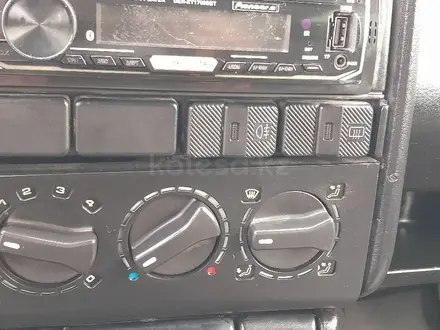 Volkswagen Passat 1991 года за 1 750 000 тг. в Алматы – фото 15