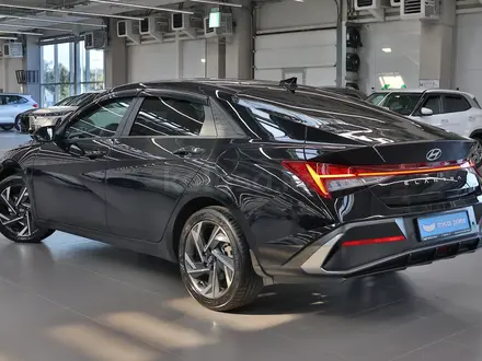 Hyundai Elantra Luxe 2024 года за 8 890 000 тг. в Алматы – фото 4