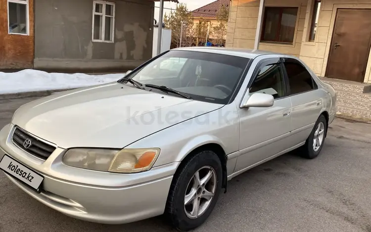 Toyota Camry 2000 года за 3 500 000 тг. в Алматы