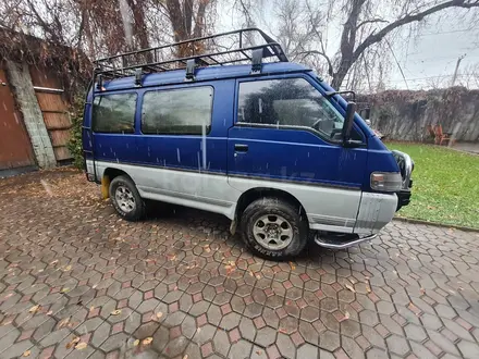 Mitsubishi Delica 1996 года за 2 200 000 тг. в Алматы