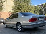 Mercedes-Benz E 230 1996 года за 1 850 000 тг. в Тараз – фото 4
