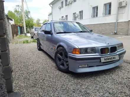BMW 318 1991 года за 1 700 000 тг. в Алматы – фото 4