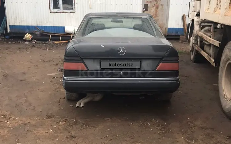 Mercedes-Benz E 260 1990 года за 600 000 тг. в Астана