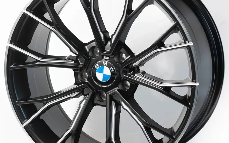 BMW R20 10J 5x120 ET40 ЦО 72, 6 gloss black machine lip milling window за 400 000 тг. в Алматы