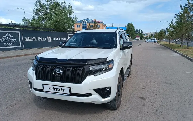 Toyota Land Cruiser Prado 2023 года за 40 000 000 тг. в Астана