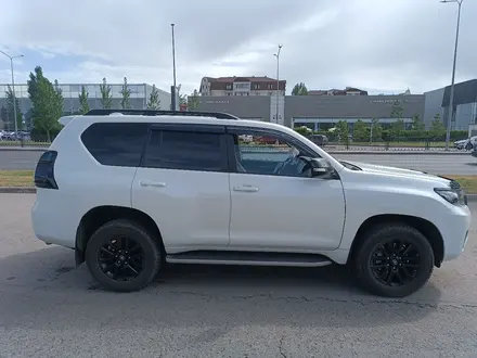 Toyota Land Cruiser Prado 2023 года за 40 000 000 тг. в Астана – фото 3