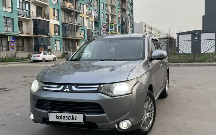 Mitsubishi Outlander 2012 годаfor6 500 000 тг. в Алматы