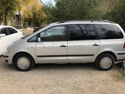 Volkswagen Sharan 2002 года за 3 700 000 тг. в Актобе – фото 19