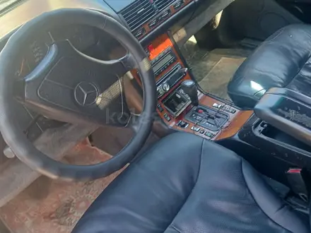 Mercedes-Benz S 320 1997 года за 3 500 000 тг. в Алматы – фото 3