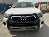 Toyota Hilux 2023 года за 22 600 000 тг. в Актау