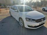 Volkswagen Passat 2013 годаfor5 500 000 тг. в Актау – фото 5