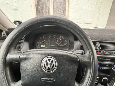 Volkswagen Golf 1999 года за 2 800 000 тг. в Тараз – фото 2
