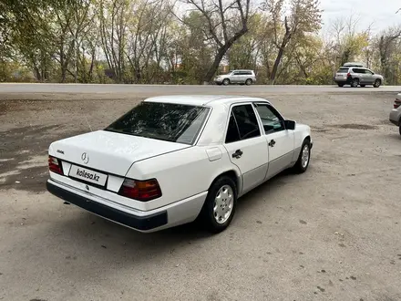 Mercedes-Benz E 260 1991 года за 2 150 000 тг. в Алматы – фото 3