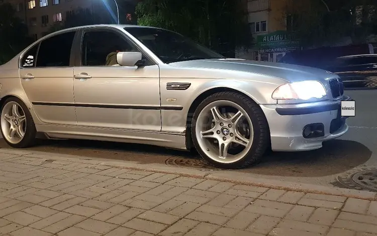 BMW 330 2000 года за 3 200 000 тг. в Астана