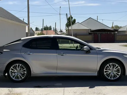 Toyota Camry 2020 года за 14 500 000 тг. в Алматы – фото 15