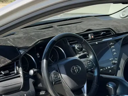 Toyota Camry 2020 года за 14 500 000 тг. в Алматы – фото 6