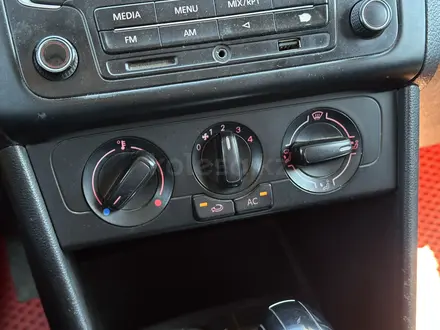 Volkswagen Polo 2013 года за 3 600 000 тг. в Актобе – фото 20