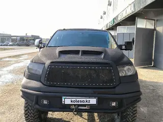 Toyota Tundra, 2010