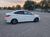 Hyundai Accent 2015 годаfor6 050 000 тг. в Актобе – фото 2