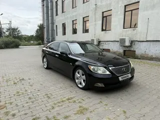 Lexus LS 460