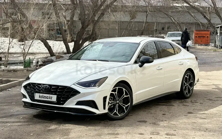 Hyundai Sonata 2022 годаүшін11 800 000 тг. в Астана