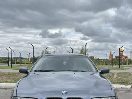 BMW 525 2001 года за 3 200 000 тг. в Астана – фото 2