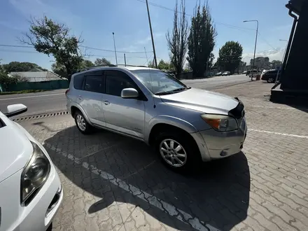 Toyota RAV4 2007 года за 5 600 000 тг. в Алматы – фото 2