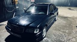Mercedes-Benz C 180 1997 года за 300 000 тг. в Семей – фото 4