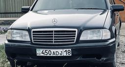 Mercedes-Benz C 180 1997 года за 300 000 тг. в Семей