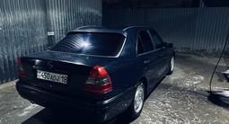 Mercedes-Benz C 180 1997 года за 300 000 тг. в Семей – фото 5